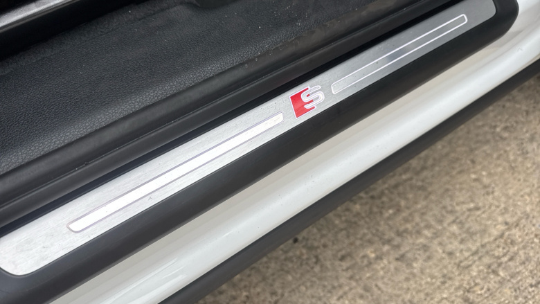 Audi Q3 35 TDI S Line 5dr S Tronic Diesel Estate